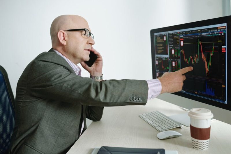 How to Spot Fake Forex Gurus on Social Media