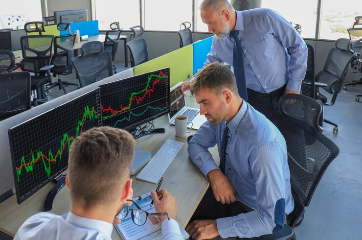 Federated Learning in Forex: Enhancing Privacy, Collaboration, and Fraud Detection